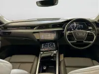 Używany Audi e-tron Comfort 300 kW (408 KM) 2019 Czarny SUV