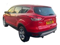 Usado Ford Kuga Zetec 150 HP (110 kW) 2016 Vermelho SUV