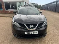 Used Nissan Qashqai N-Connecta 115 HP (84 kW) 2016 Black SUV