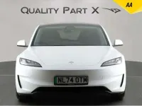 Używany Tesla Model 3 Performance 77 kW (106 KM) 2024 Biały Sedan/Limuzyna