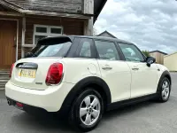 Begagnad Mini Cooper Classic 2020 Vit Halvkombi