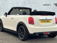 Used Mini Cooper Classic 134 HP (98 kW) 2019 White Hatchback