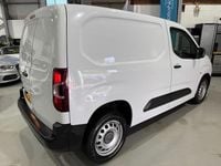 Used Citroën Berlingo 130 HP (95 kW) 2023 White MPV