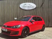 Used VW Golf VII GTD 180 HP (132 kW) 2017 Red Hatchback