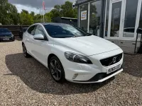 Used Volvo V40 R-Design 120 HP (88 kW) 2015 White Hatchback