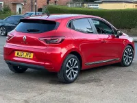 Used Renault Clio Iconic 85 HP (62 kW) 2021 Red Hatchback