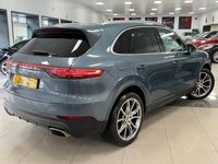 Used Porsche Cayenne 340 HP (250 kW) 2018 Blue SUV