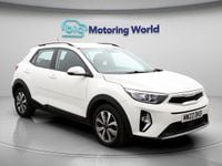 Used Kia Stonic 99 HP (72 kW) 2022 White SUV