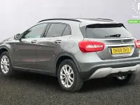Usado Mercedes GLA200 Executive 156 HP (114 kW) 2018 Cinzento SUV