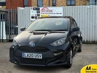 Used Toyota Yaris Hybrid Design 116 HP (85 kW) 2020 Black Hatchback