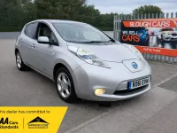 Second-hand Nissan Leaf 80 kW (109 CP) 2011 Argintiu Hatchback