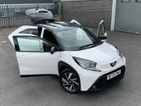 Używany Toyota Aygo X 72 KM (52 kW) 2023 Biały SUV