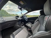 Używany Ford Fiesta ST 2016 Niebieski Hatchback