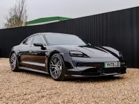 Usado Porsche Taycan Performance Package 500 kW (680 CV) 2020 Negro Berlina