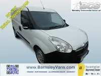 Used Vauxhall Combo 105 HP (77 kW) 2014 White MPV