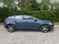 Used Volvo V40 Inscription 120 HP (88 kW) 2017 Blue Hatchback