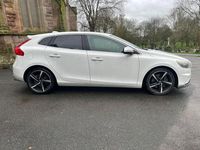 Begagnad Volvo V40 R-Design 2017 Vit Halvkombi