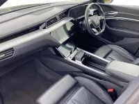 Usado Audi e-tron Sportback Black Edition 230 kW (313 HP) 2023 Cinzento SUV