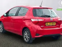 Usata Toyota Yaris Hybrid 101 CV (74 kW) 2019 Rosso Utilitaria