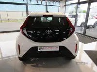 Used Toyota Aygo X PURE 72 HP (52 kW) 2023 White SUV