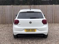 Used VW Polo SE 95 HP (69 kW) 2019 White Hatchback