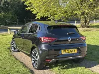 Używany Renault Clio V Iconic 85 KM (62 kW) 2021 Czarny Hatchback