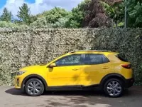 Used Kia Stonic 99 HP (72 kW) 2023 Yellow SUV