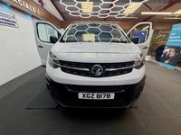 Used Vauxhall Vivaro S 120 HP (88 kW) 2022 White MPV