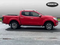 Used Nissan Navara Tekna 190 HP (139 kW) 2016 Red Pickup