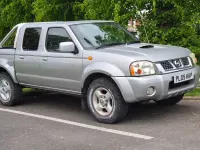 Used Nissan Navara 174 HP (127 kW) 2005 Silver Pickup