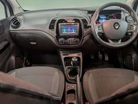 Used Renault Captur Dynamique 120 HP (88 kW) 2016 Silver/black SUV