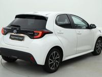Used Toyota Yaris Hybrid Design 113 HP (83 kW) 2022 White Hatchback