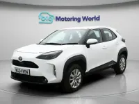 Used Toyota Yaris 91 HP (66 kW) 2024 White Hatchback