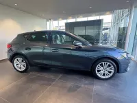 Begagnad Seat Leon SE Dynamic 108 HK (79 kW) 2022 Grå Halvkombi