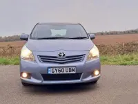 Usado Toyota Verso 126 HP (92 kW) 2010 Azul Monovolume