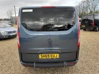 Begagnad Ford Tourneo Titanium 130 HK (95 kW) 2020 Blå Minibuss