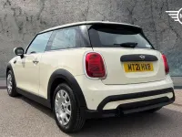Used Mini ONE Classic 101 HP (74 kW) 2021 White Hatchback