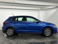 Used VW Polo Life 95 HP (69 kW) 2025 Blue Hatchback