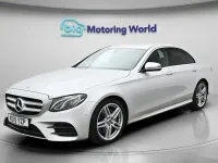 Usado Mercedes E200 AMG line 184 CV (135 kW) 2019 Plateado Berlina