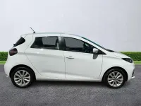 Used Renault Zoe Iconic 100 kW (136 HP) 2021 White  Hatchback
