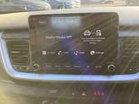 Usado Kia Stonic 99 HP (72 kW) 2022 Vermelho SUV