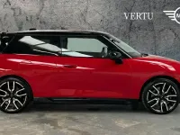Used Mini Cooper SE Hatch 158 kW (215 HP) 2024 Red Hatchback