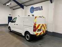 Used Vauxhall Vivaro Edition 100 HP (73 kW) 2019 White MPV