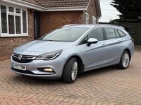 Used Vauxhall Astra Elite 125 HP (91 kW) 2017 Silver Estate