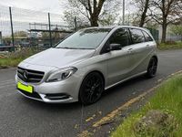 Usado Mercedes B200 136 HP (100 kW) 2014 Prateado Monovolume