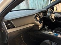 Used Volvo XC90 R-Design 250 HP (183 kW) 2019 White SUV