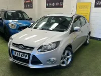 Begagnad Ford Focus Zetec 2014 Silver Halvkombi