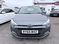 Begagnad Hyundai i20 SE 100 HK (73 kW) 2016 Grå Halvkombi