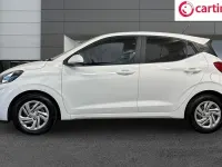 Used Hyundai i10 SE 67 HP (49 kW) 2022 White Hatchback