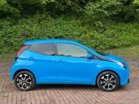Used Toyota Aygo X-plore 72 HP (52 kW) 2019 Blue Hatchback